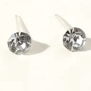 #Z25 New Earrings Crystal Studs Minimalist Tiny 1 pair of Earrings & Backs